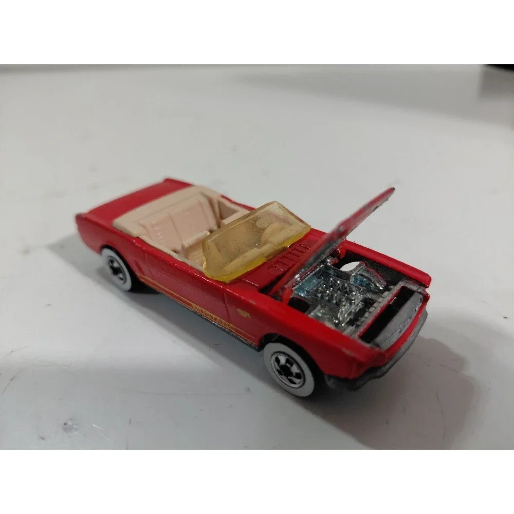 Hot Wheels 1984 Malaysia 1:64 DieCast 1965 Ford Mustang Convertible Muscle Car